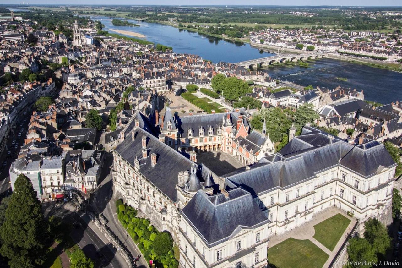 Appartement Au Coeur Du Centre Ville De Blois Buitenkant foto